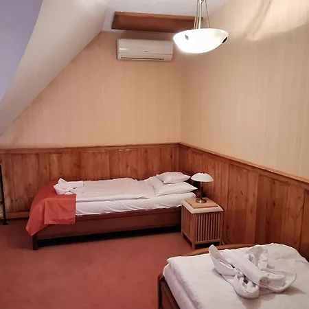 Atryum 3* Szolnok
